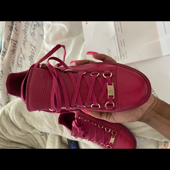 Balenciaga - Picture 3 of 3